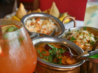 Nirvana Inde : un restaurant indien à la sortie de la station de métro liège - Fotor
