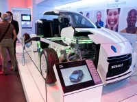 Atelier Renault, Exposition, Restaurant, Bar, Lounge, Voitures électriques