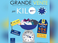 Emmaüs vente de vêtements au kilo 