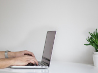 Coronavirus : des arrêts de travail sur internet pour les "cas contact"