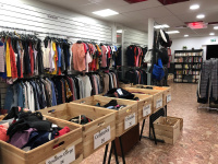 La boutique solidaire Croix-Rouge, l'adresse pour des vêtements de qualité à petits prix