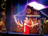 Hansel et Gretel se dévoile au Palais des Glaces à Paris