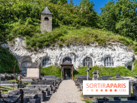Insolite en Île-de-France : l'église troglodyte de l'Annonciation construite à flanc de falaise
