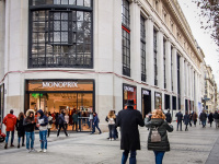 Le Monoprix des Champs-Elysées réouvre ses portes, entièrement rénové