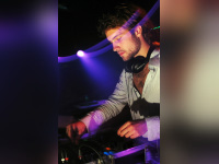 Vertikal au Batofar avec Makam