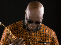 Manu Dibango & Safari Symphonique en concert au Grand Rex de Paris en 2019
