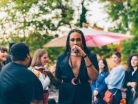 Madame Arthur en résidence d'été au Jardin Suspendu du Parc Floral