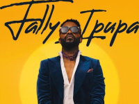 Fally Ipupa en concert à l'AccorHotels Arena de Paris en 2020