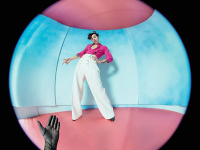 Harry Styles en concert au Stade de France : tout ce qu'il faut savoir