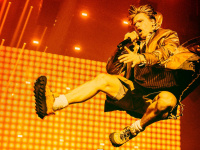 Orelsan : son énorme concert à Paris La Défense Arena diffusé au cinéma