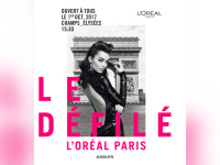Fashion Week : L'Oréal défile sur les Champs-Elysées 