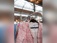 Violette Sauvage organise un vide-dressing luxe dans le Marais 