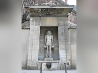 Fontaine du Fellah : Pourquoi cette statue égyptienne au cœur du 7e arrondissement de Paris ?