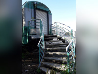 Le Wagon, un lieu culturel insolite caché dans une voiture-restaurant classée