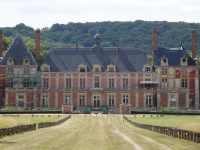 Ce château des Yvelines accueille un spectacle de drones, lampions et un grand feu d'artifice fin mai