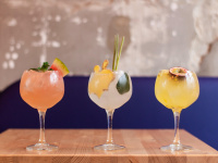 Paris : ces bars qui se lancent dans les cocktails à emporter
