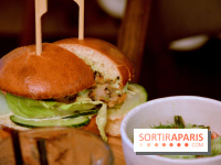 Insolite : ce restaurant parisien propose un burger à l'huître