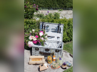 Découvrez le pique-nique Liberty du Burgundy Paris