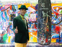 Mini Me : l'exposition de JonOne 100% groovy baby à la galerie Goldshteyn-Saatort