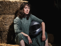 Queen Kong au Théâtre Paris-Villette : un cri de liberté contre les normes sociales