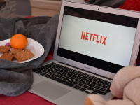 Coronavirus : Distanciation sociale, la série Netflix sur le confinement par la créatrice d'Orange i