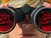 Mika Ex Machina : la comédie surprenante de Mika Tard et Déborah Saïag