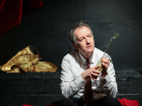 Une histoire du théâtre : Philippe Tesson et Christophe Barbier au Poche