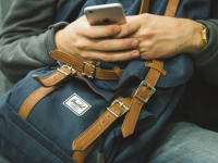 Coronavirus : Apple et Google se préparent au traçage des personnes infectées