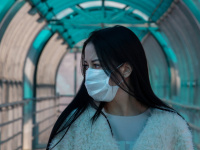 Coronavirus : l'Académie de médecine recommande le port du masque obligatoire dès maintenant 