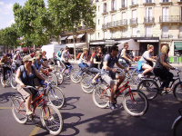 Cyclodays, le rendez-vous des amoureux de vélo sur le parvis de l'Hôtel de Ville à Paris