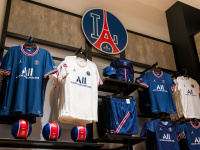 Le PSG ouvre une nouvelle boutique à Los Angeles, en Californie