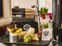 Le W Paris-Opéra lance Streetwear Yourself, une expérience food et fashion