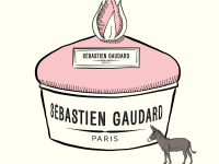 Sébastien Gaudard crée un gâteau d'amour pour le Théâtre Marigny