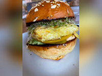 La recette du breakfast sandwich de Moïse Sfez, chef de Homer Lobster