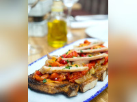 La recette de la Tostada Escalibada de Gaston Acurio, chef de La Gare