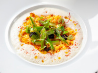 La recette des œufs brouillés aux pointes d'asperges de Gilbert Benhouda,chef du restaurant Sapristi