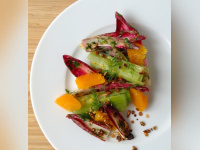 La recette des poireaux, vinaigrette aux agrumes de la cheffe Flore Granboulan