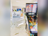 Découvrez en EXCLU le nouveau Penthouse Sortiraparis dédié à la Ligue des Champions sur la plus belle avenue du monde !