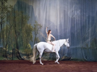 HATE de Laetitia Dosch au Théâtre Nanterre-Amandiers