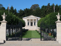 Ce cimetière américain est le seul d'Île de France, et fait partie des 11 existants sur le territoire