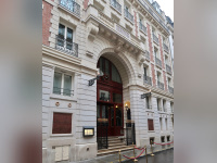 Pop-up Yves Saint Laurent Beauté Hôtel Les Bains