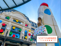 La gigantesque Yayoi Kusama devant le siège de Louis Vuitton, face à la Samaritaine