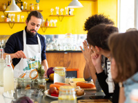 "Ramène ta Fraise" le premier lieu éphémère dédié à l'alimentation responsable ouvre à Paris