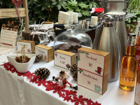 Marché de Noël 2023 de l'hôtel Renaissance République : créateurs, gourmandises, ateliers & concerts