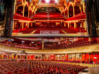 Explorez les coulisses du Casino de Paris et des Folies Bergère pendant les Jeux Olympiques