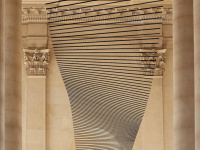 Elias Crespin redécore le grand escalier du Midi au Musée du Louvre