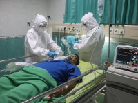 Covid : "un malade est admis en réanimation toutes les dix minutes, jour et nuit", s'inquiète Véran