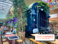 Un bar à glaces et un dessert dans un train de la Félicita