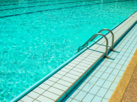 Centre aquatique de Maisons-Alfort (94) : bassins sportifs, balnéo et salle de sport 