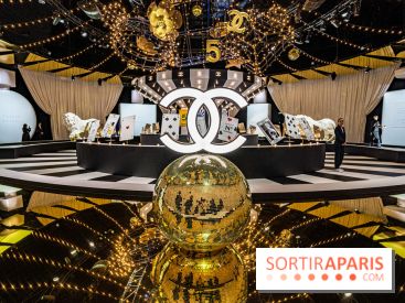 Exposition Le Grand Numéro de Chanel au Grand Palais Éphémère à Paris - Sigle Chanel